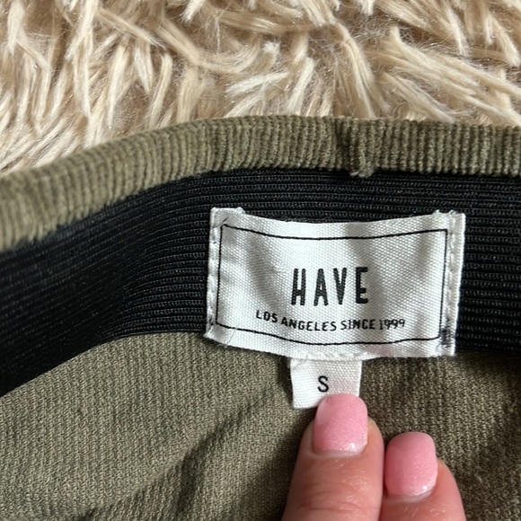 Forever 21 skirt size S - Picture 2 of 4